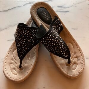 Cliffs by White Mountain Black Low Heeled Sandals Silver Beads Size 8 EUC